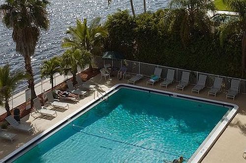 Best Western Fort Myers Waterfront image 1
